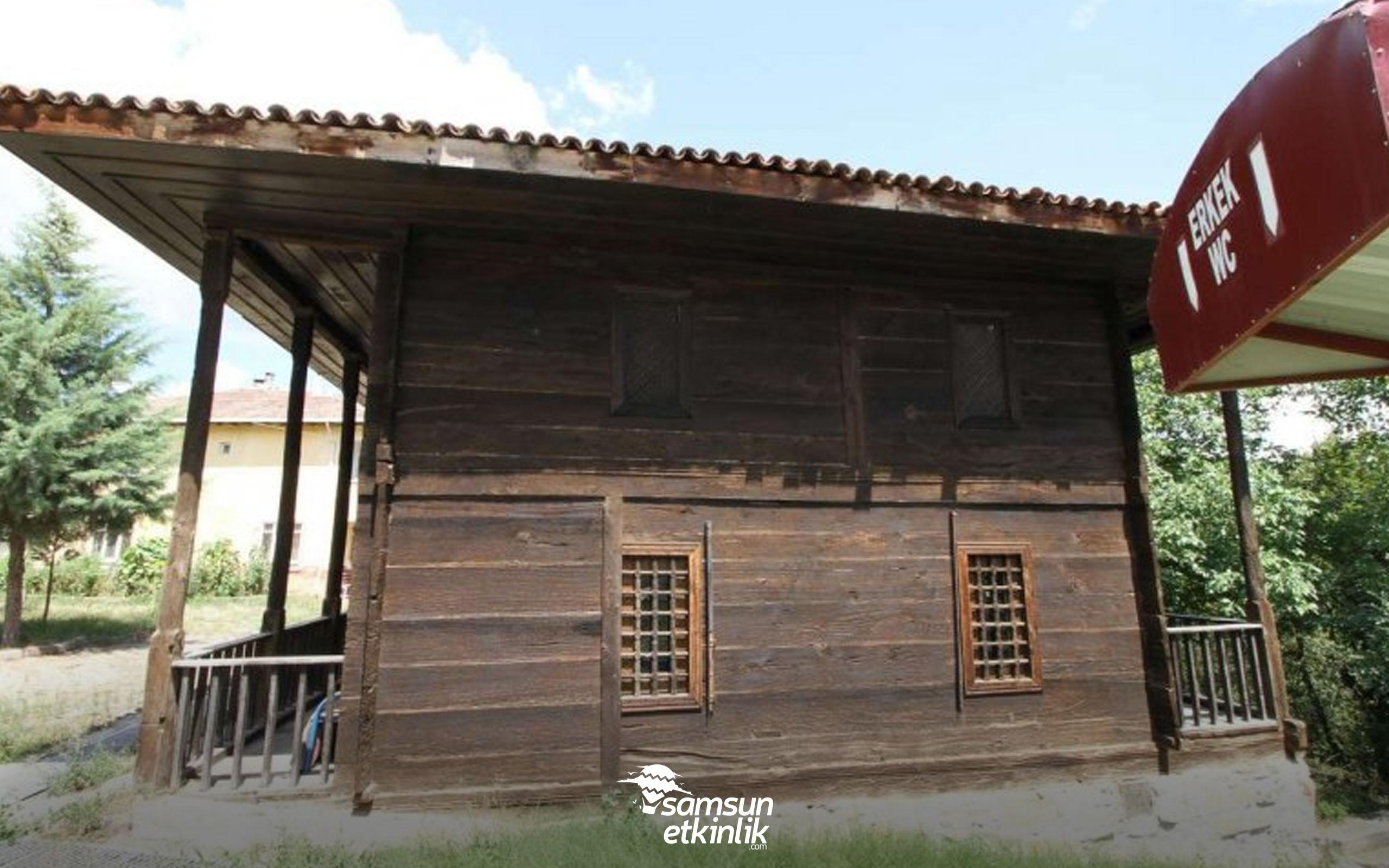 Bekdemir Köyü Ahşap Camii