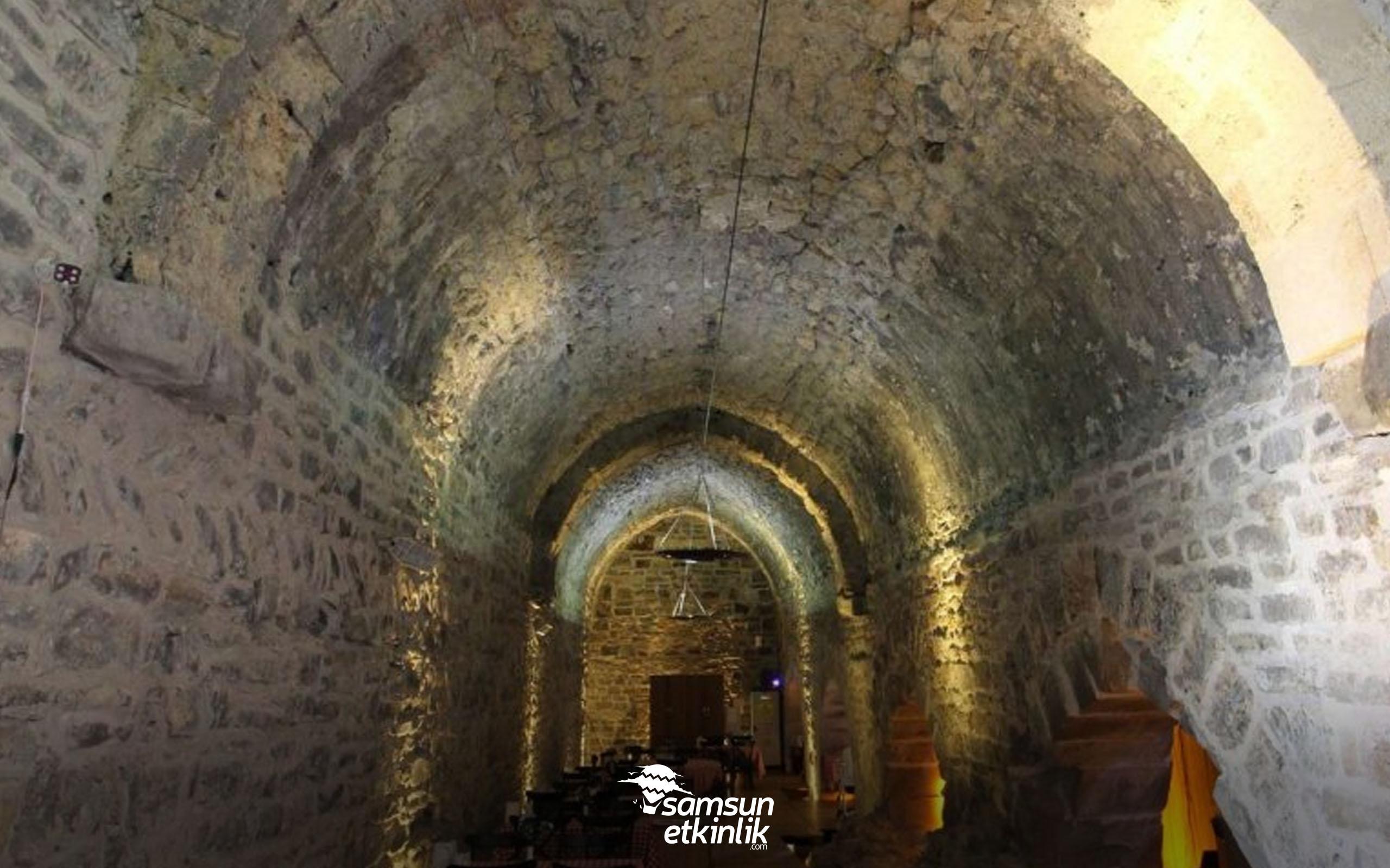 Çakallı Taşhan