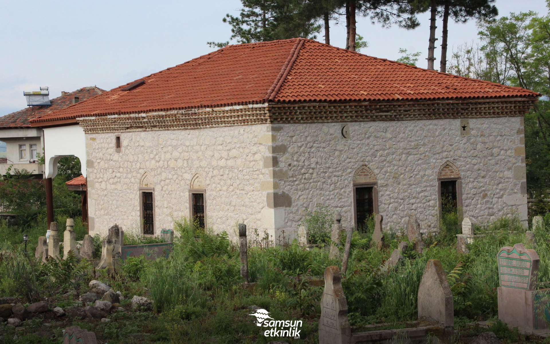 Özel Minber Yapısıyla Bilinen Sivrikese Camii