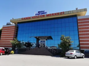 Sezai Karakoç Canik Kültür Merkezi