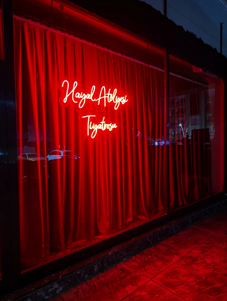 Hayal Atölyesi Tiyatrosu Tamer Levent Sahnesi