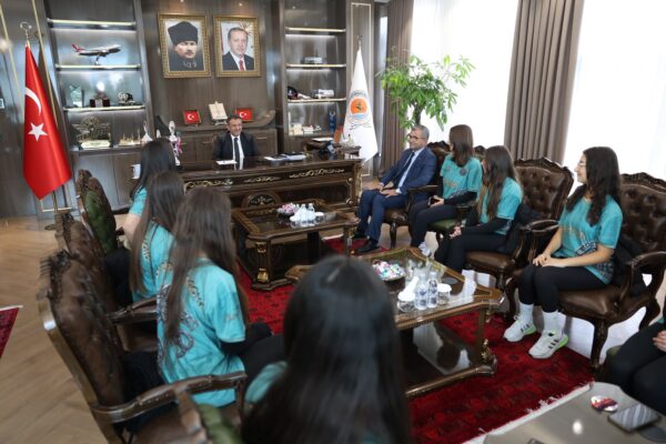 Samsunlu Sporcular Dragon Bot Türkiye Şampiyonasından 3 Kupayla Döndü